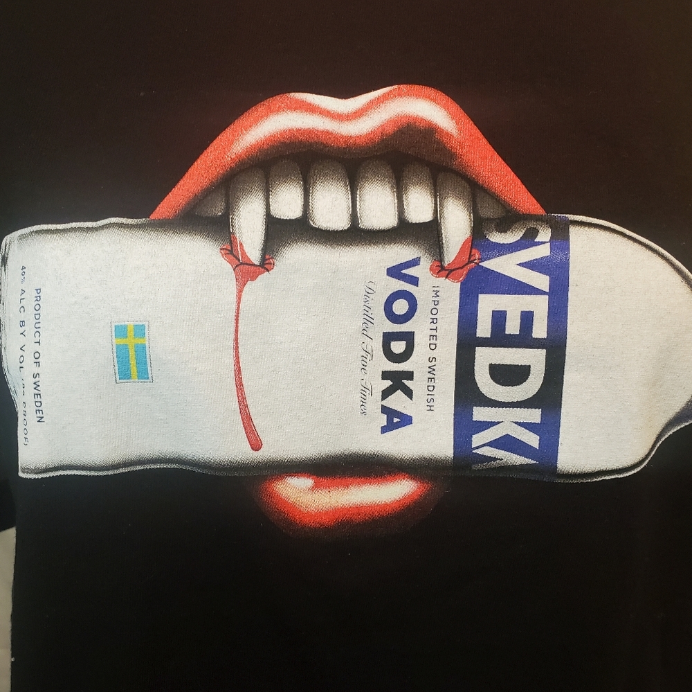 Svedka Vodka T Shirt Size Large Vampire Black New